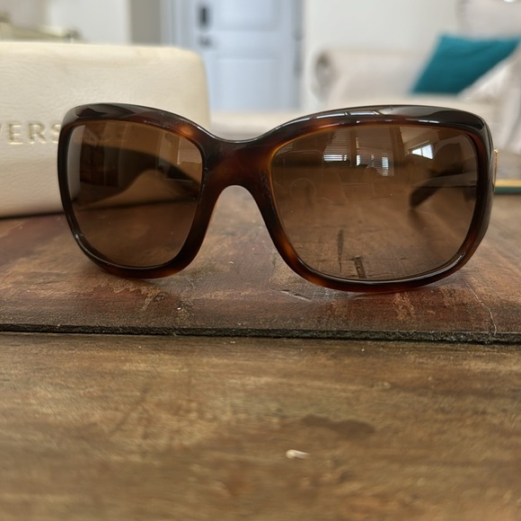 Versace sunglasses - Picture 3 of 5